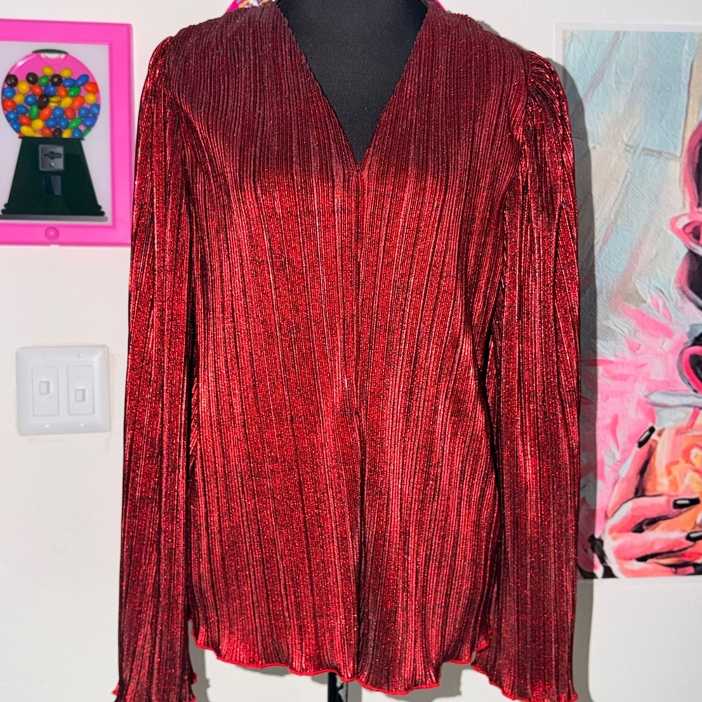 Chenault red metallic pleated blouse ❤️
